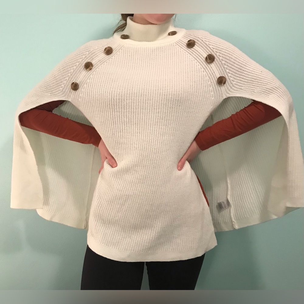 Cream croquette turtleneck sweater/shawl